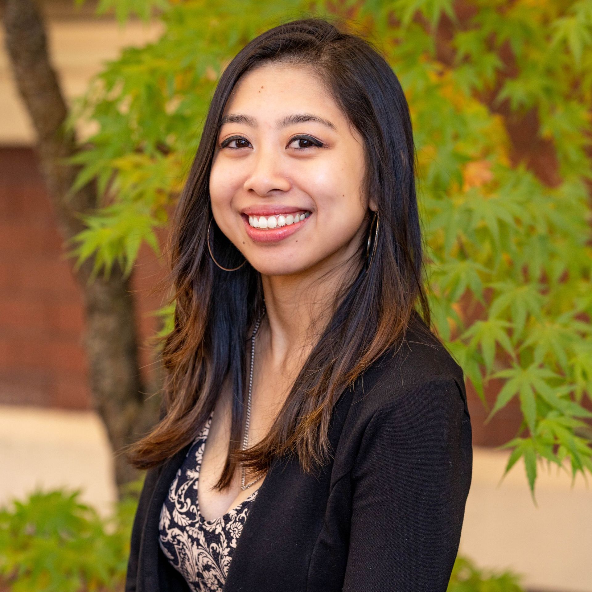Isabelle Lopez, Property Accountant at Pacific Crest Real Estate