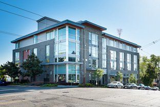 Weatherford, 1321 E John St Seattle, WA 98102